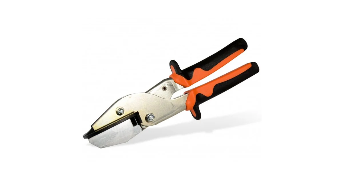 Coupe moulures, plinthes PVC, nappes électroniques EDMA