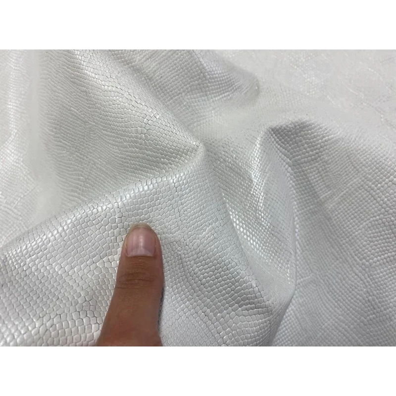 Demi peau de cuir de veau façon serpent - Blanc